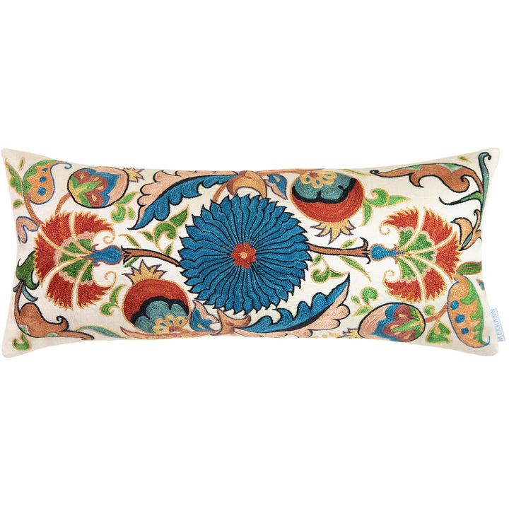 Iznik Cushion 233