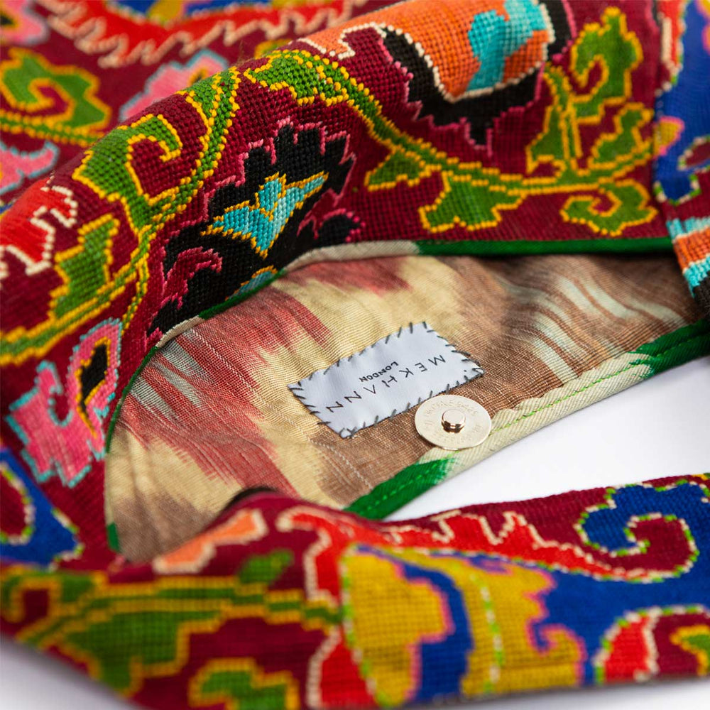 Inside view of Mekhann's multicoloured large shoulder bag, revealing a spacious interior perfect for daily essentials.